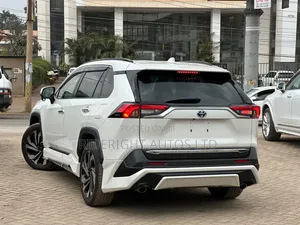 Toyota RAV4 2019 White