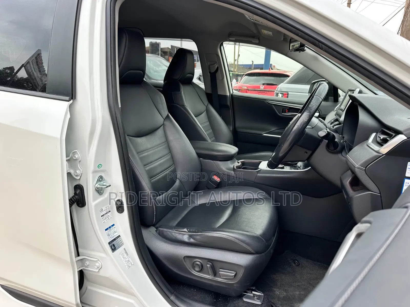 Toyota RAV4 2019 White