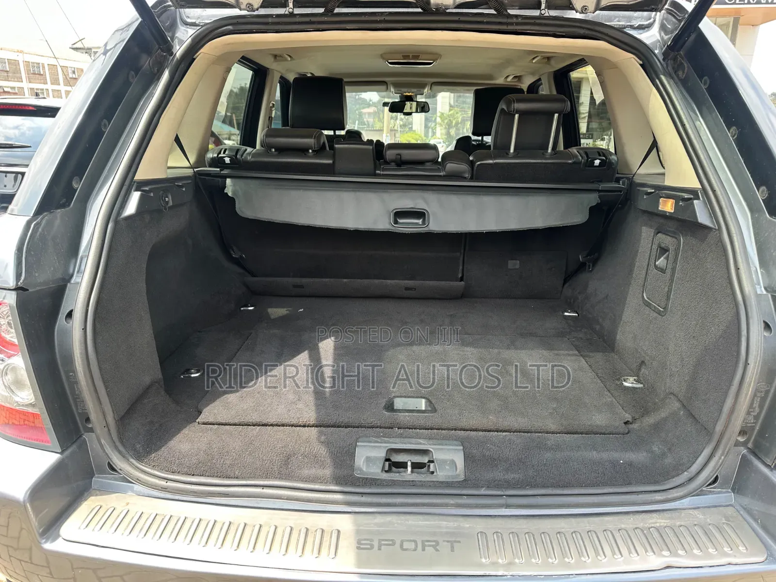 Land Rover Range Rover Sport 2012 Gray