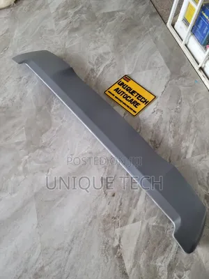 New Model Toyota Noah Voxy Rear Spoiler