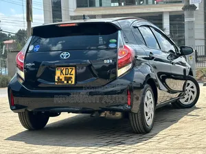 Toyota Aqua 2019 Black