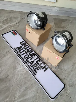 Universal Toyota Valeo Fog Lights, Vitz Fielder Axio RAV4 Mark X