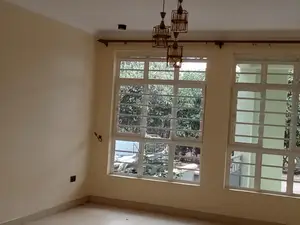 6bdrm House in Garden Court, Ridgeways for rent