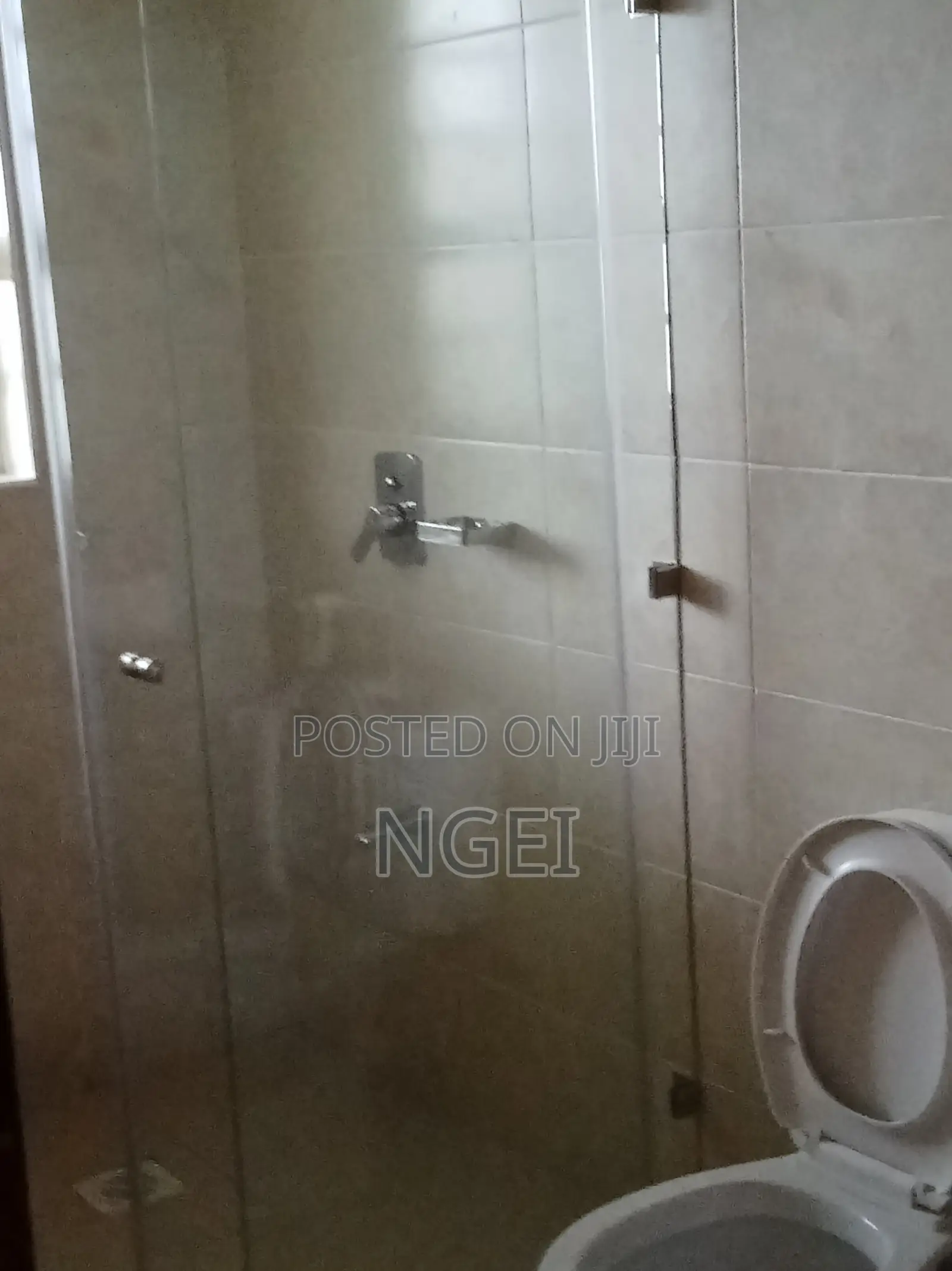 6bdrm House in Garden Court, Ridgeways for rent