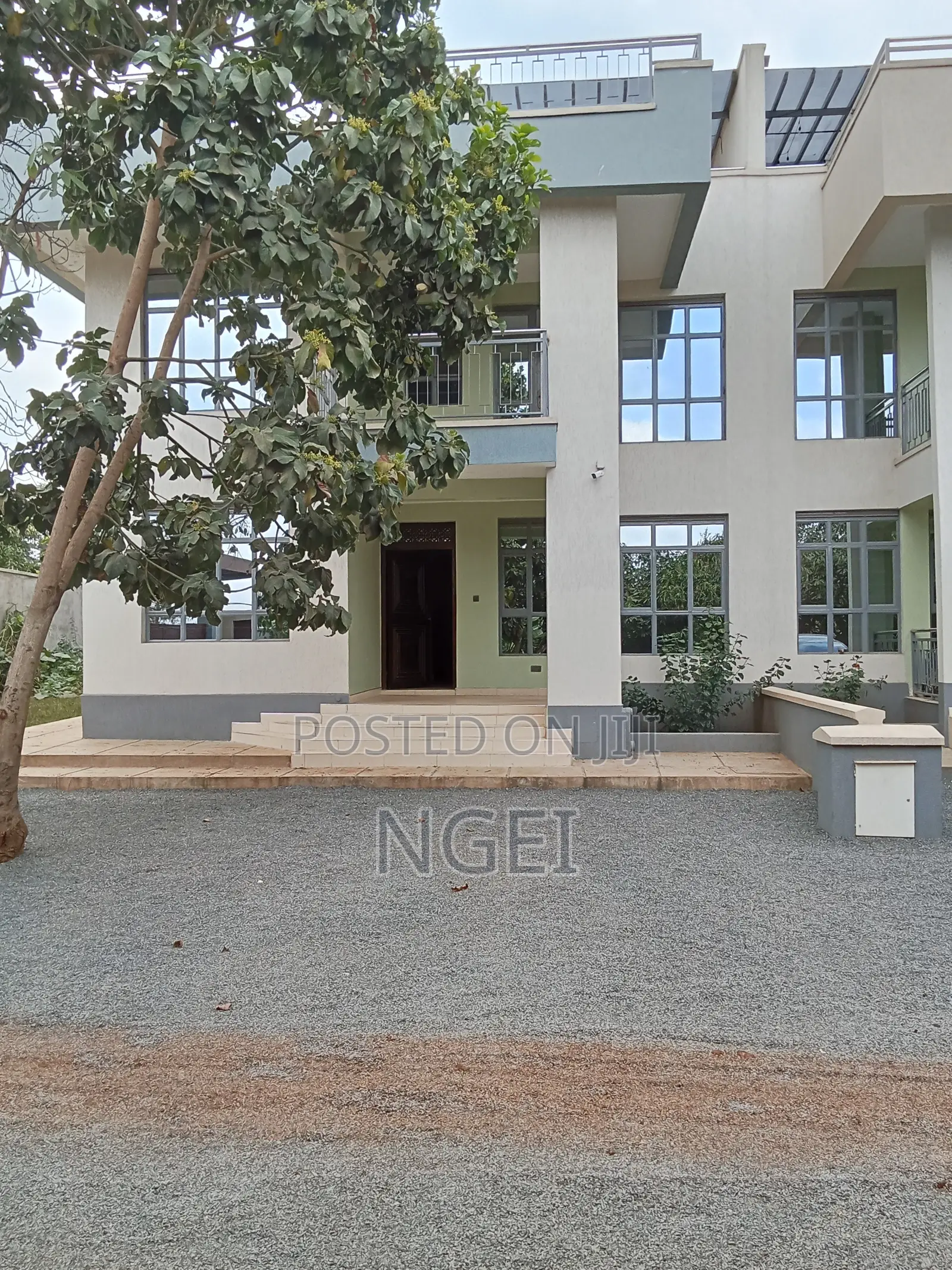 6bdrm House in Garden Court, Ridgeways for rent