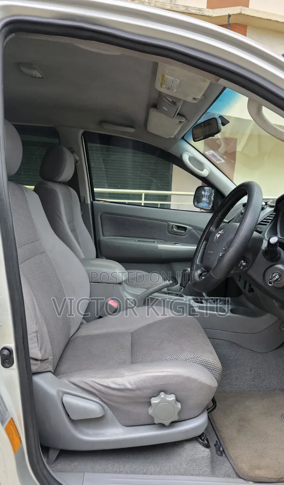 Toyota Hilux 2013 Silver