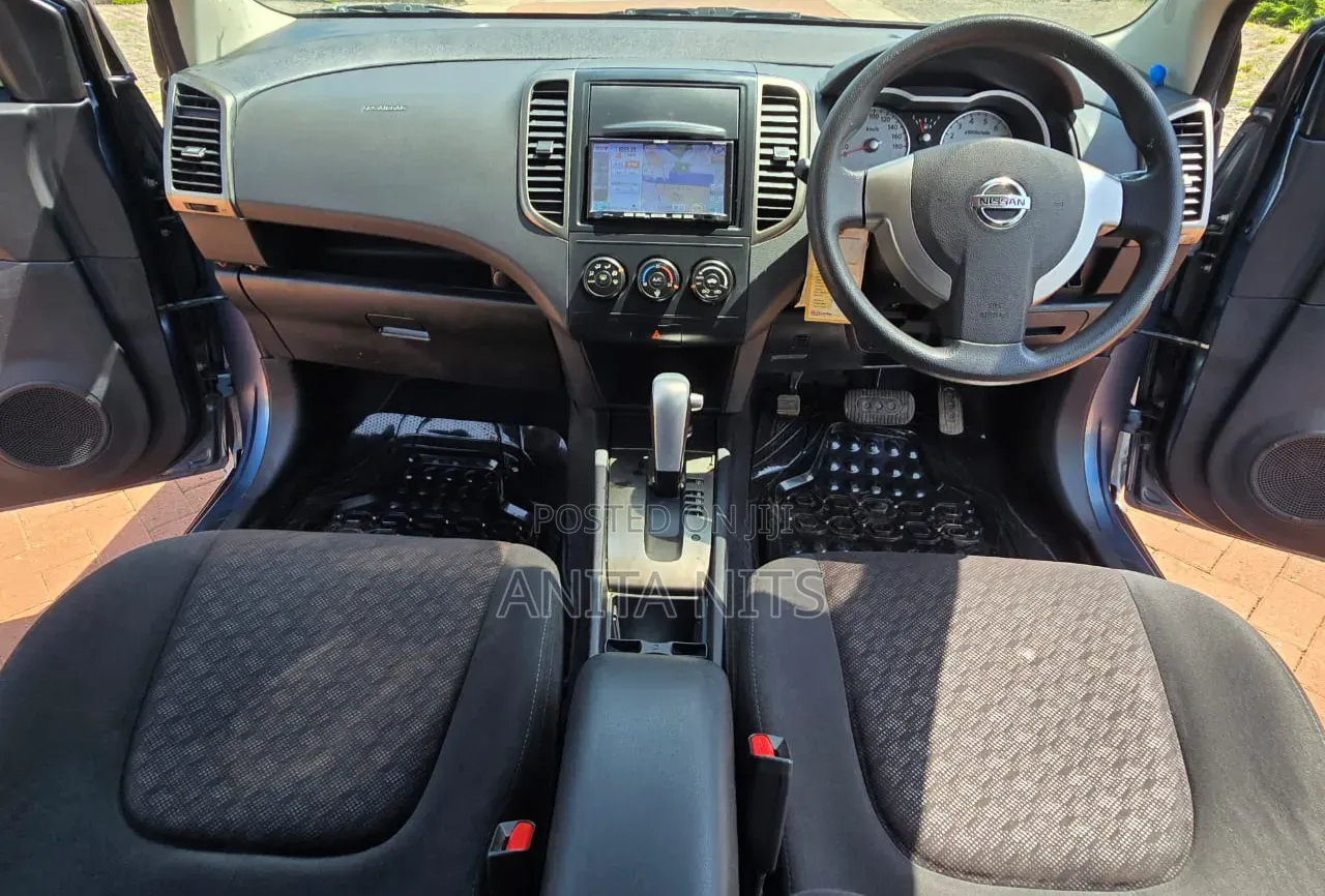 Nissan Wingroad 2015 Blue
