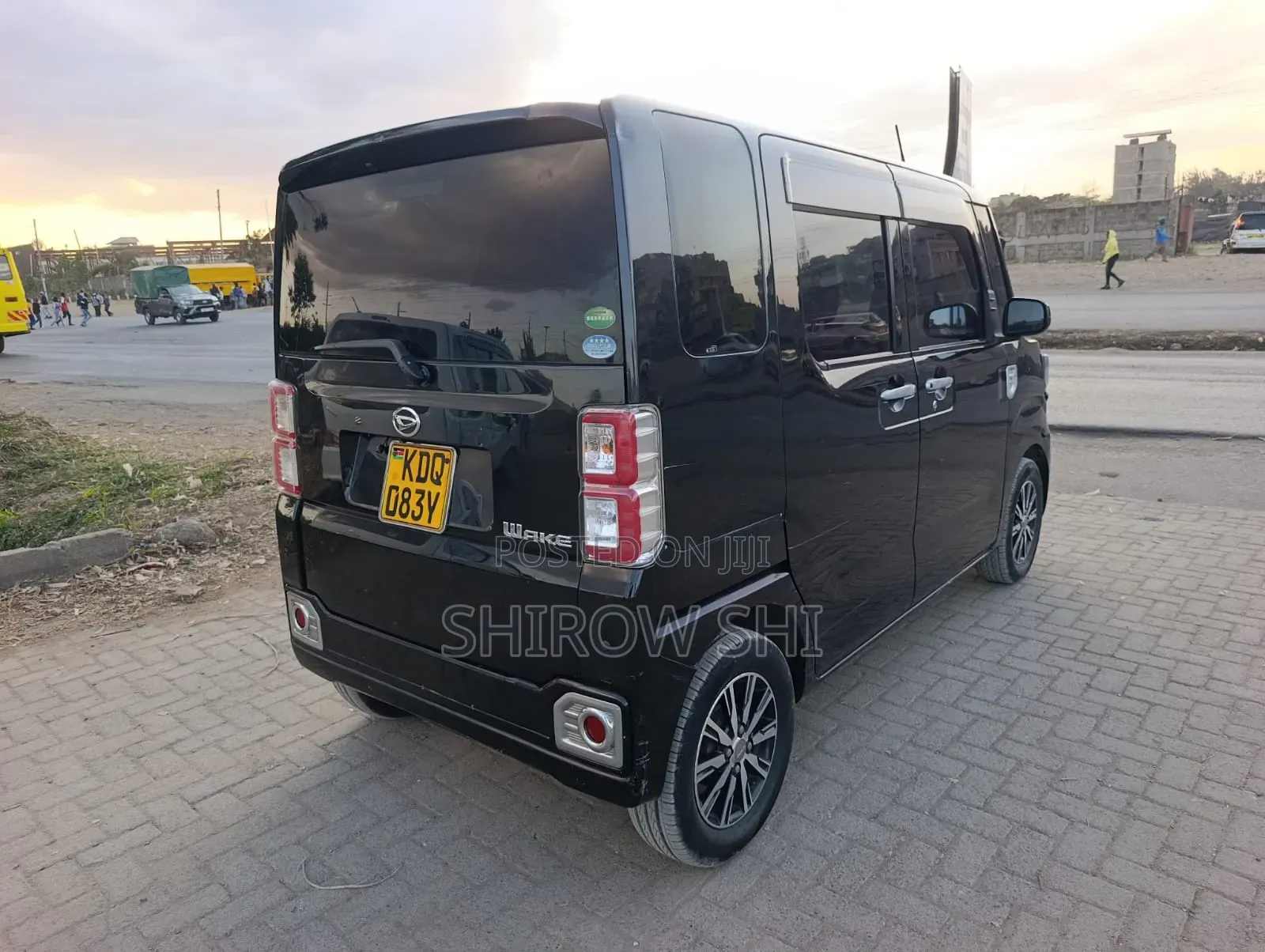 Daihatsu Wake 2017 Black