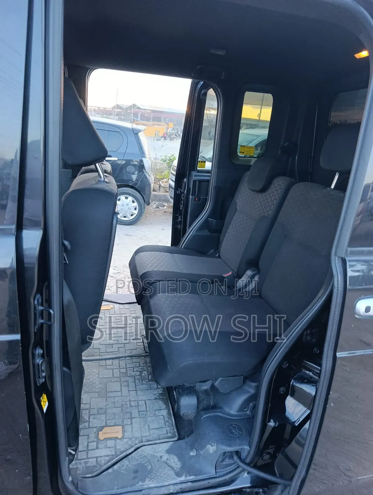 Daihatsu Wake 2017 Black