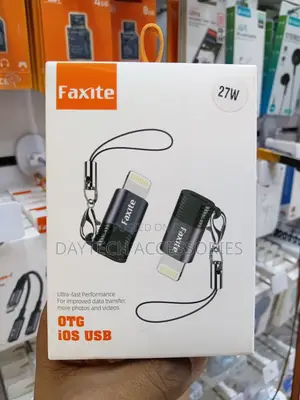 OTG Adapter Lightning to USB-C Converter.