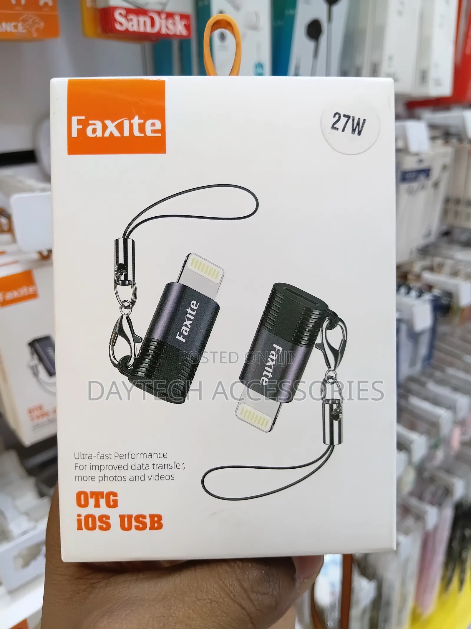 OTG Adapter Lightning to USB-C Converter.