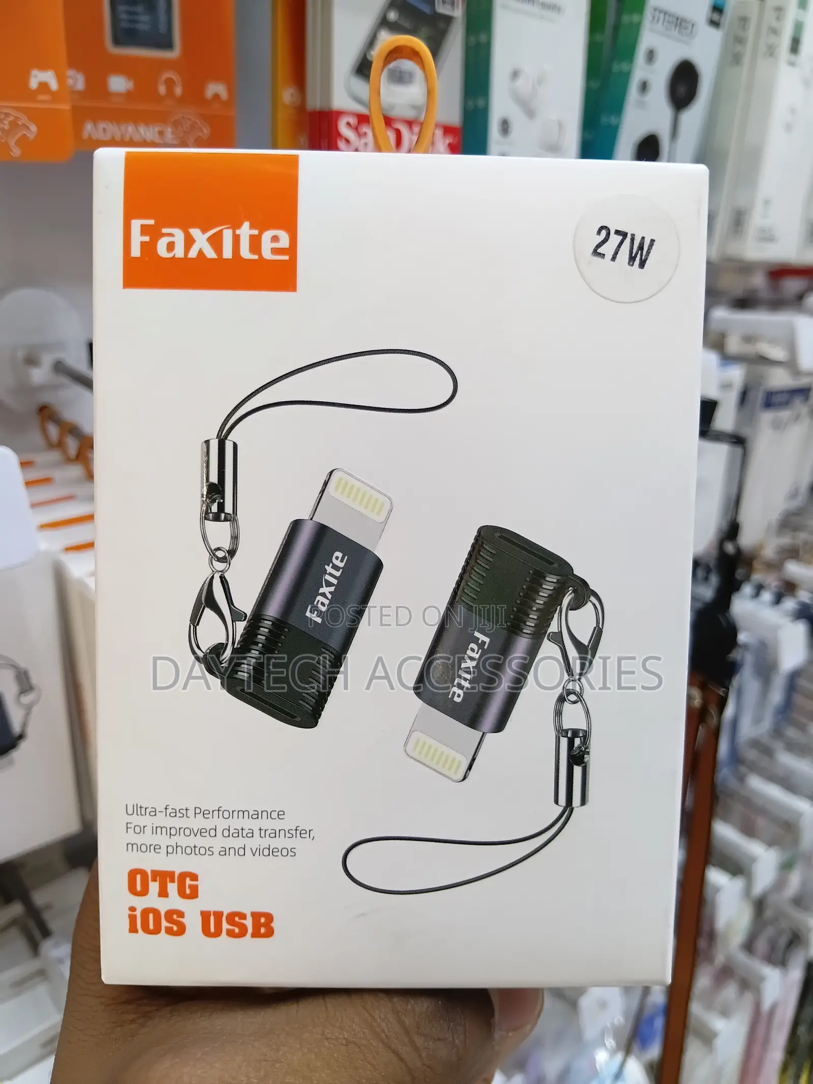 OTG Adapter Lightning to USB-C Converter.