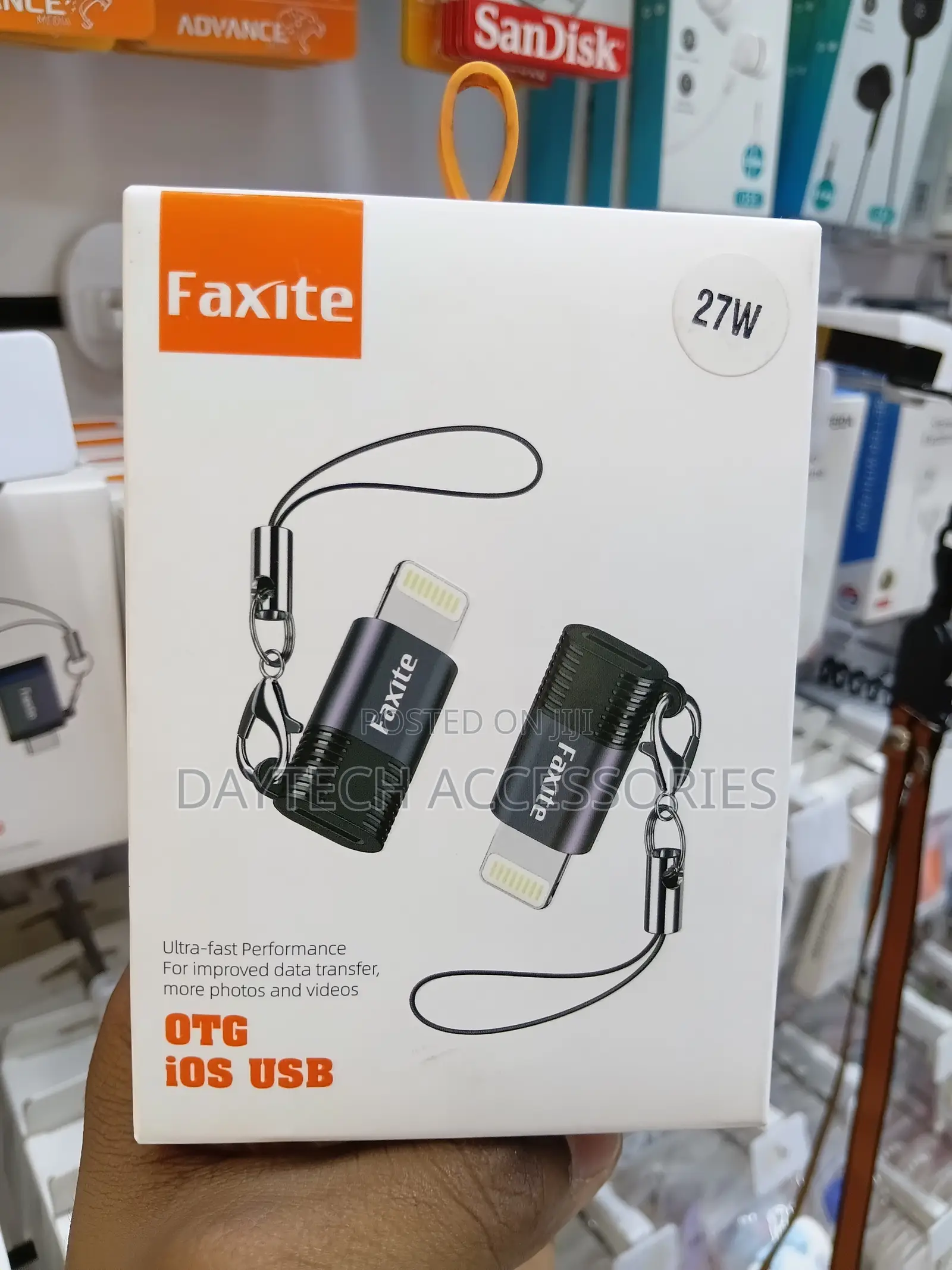 OTG Adapter Lightning to USB-C Converter.
