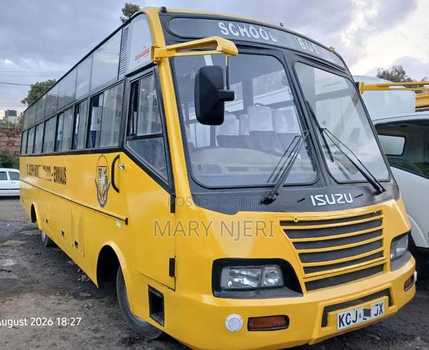 Isuzu FRR 2015 Yellow