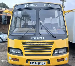 Isuzu FRR 2015 Yellow
