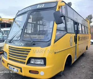 Isuzu FRR 2015 Yellow