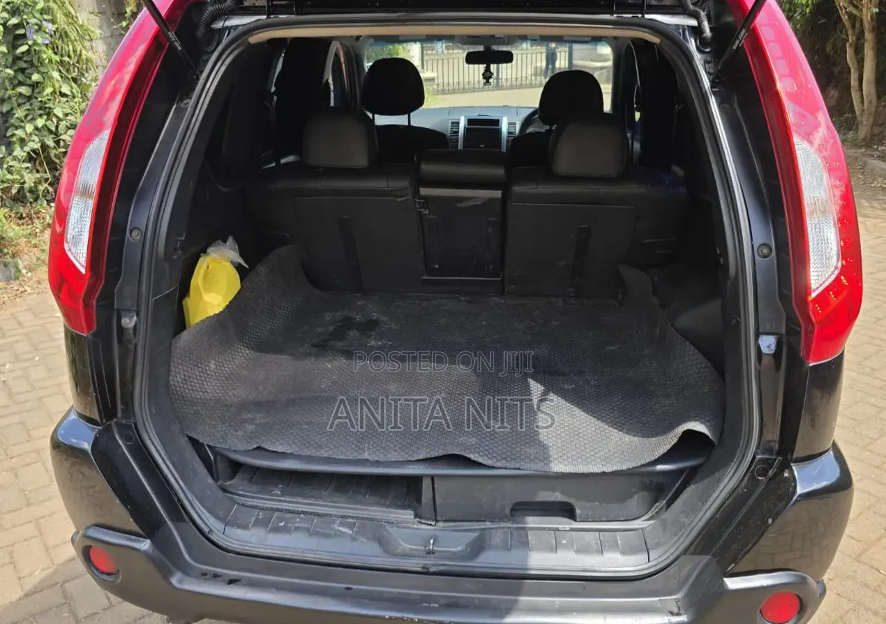 Nissan X-Trail 2010 Black