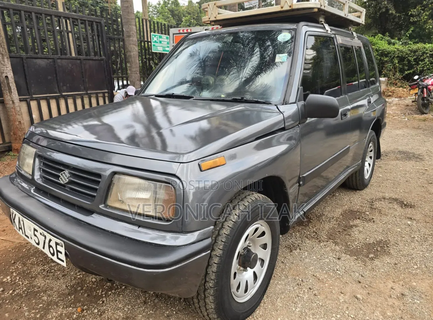 Suzuki Escudo 1995 Gray