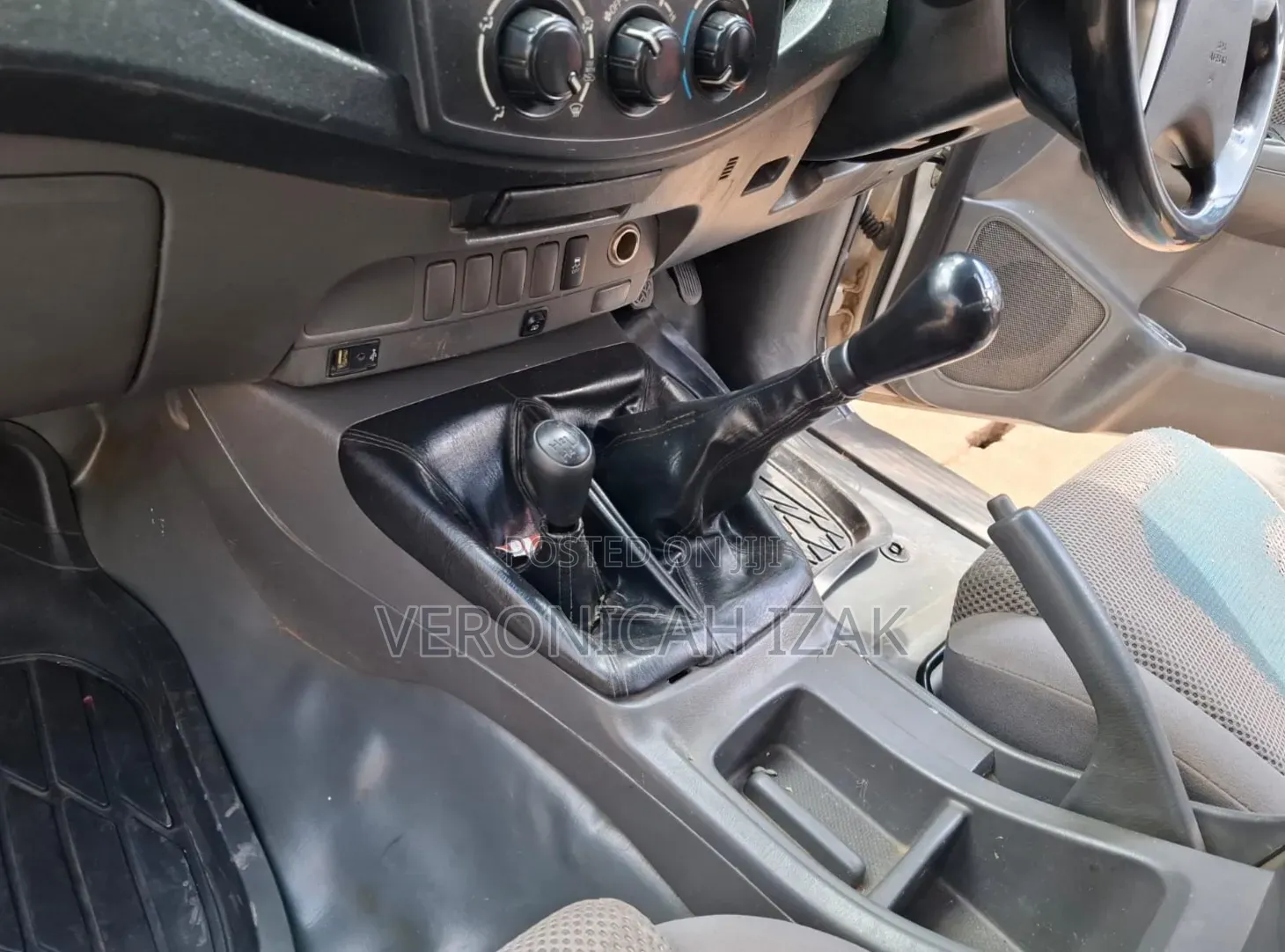 Toyota Hilux 2014 White
