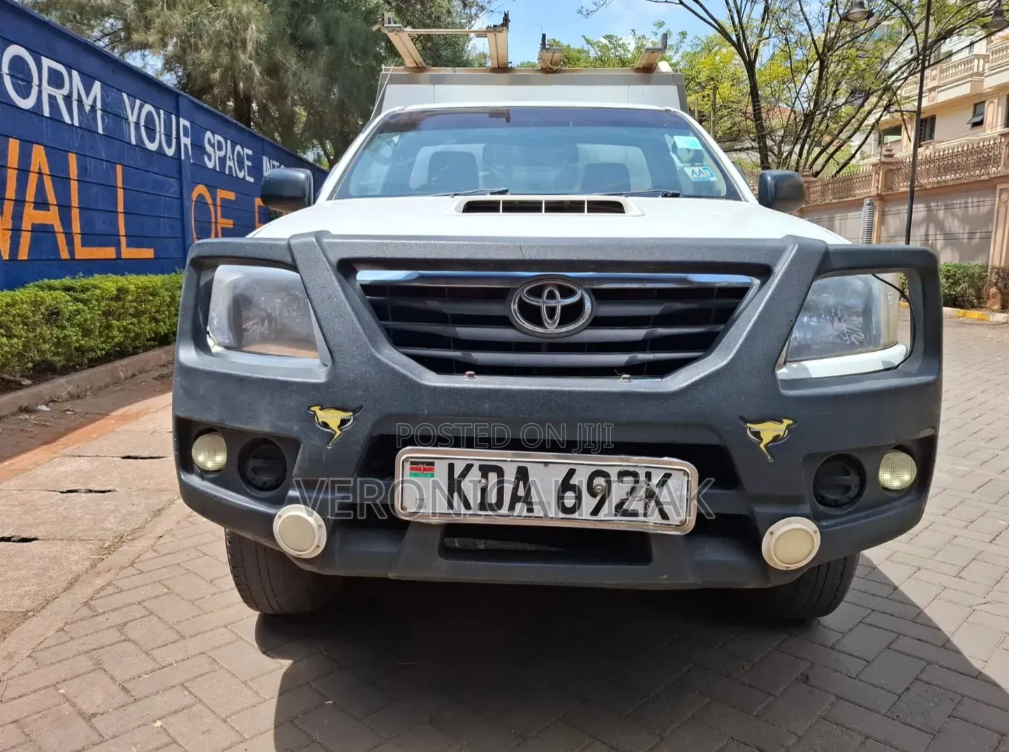 Toyota Hilux 2014 White