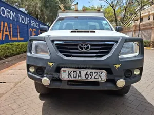 Toyota Hilux 2014 White