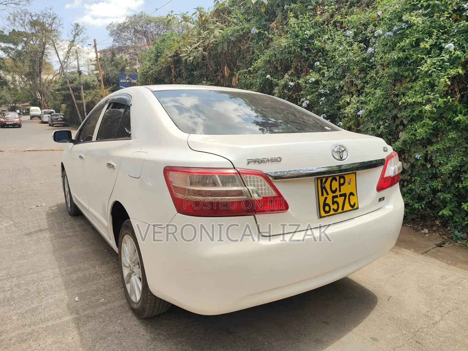Toyota Premio 2010 White