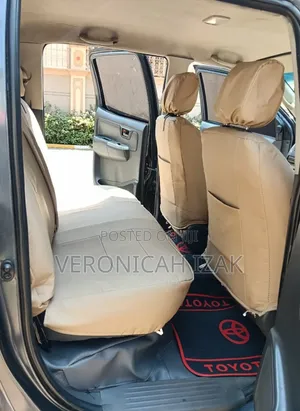 Toyota Hilux 2014 Gray