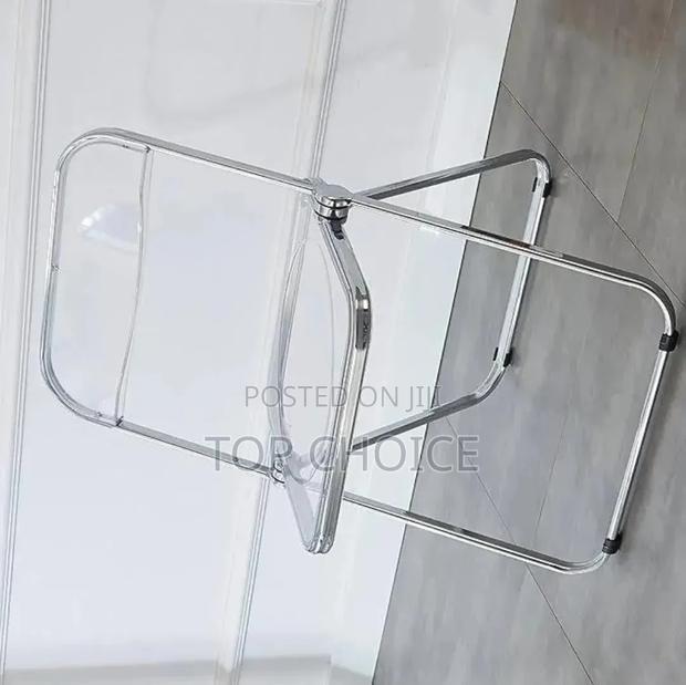 Transparent Foldable Chairs - thumbnail 2