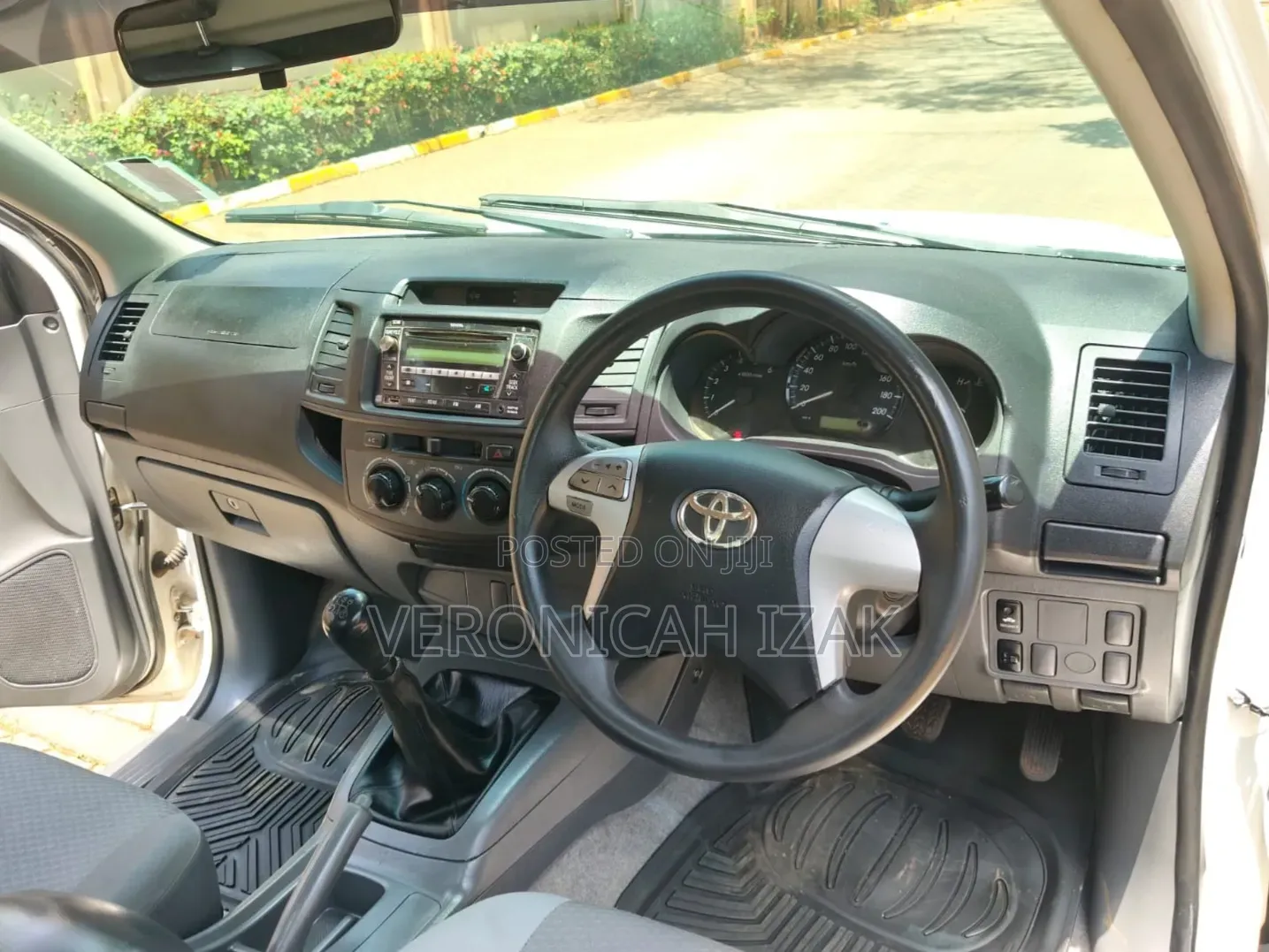 Toyota Hilux 2015