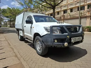 Toyota Hilux 2014 Off white