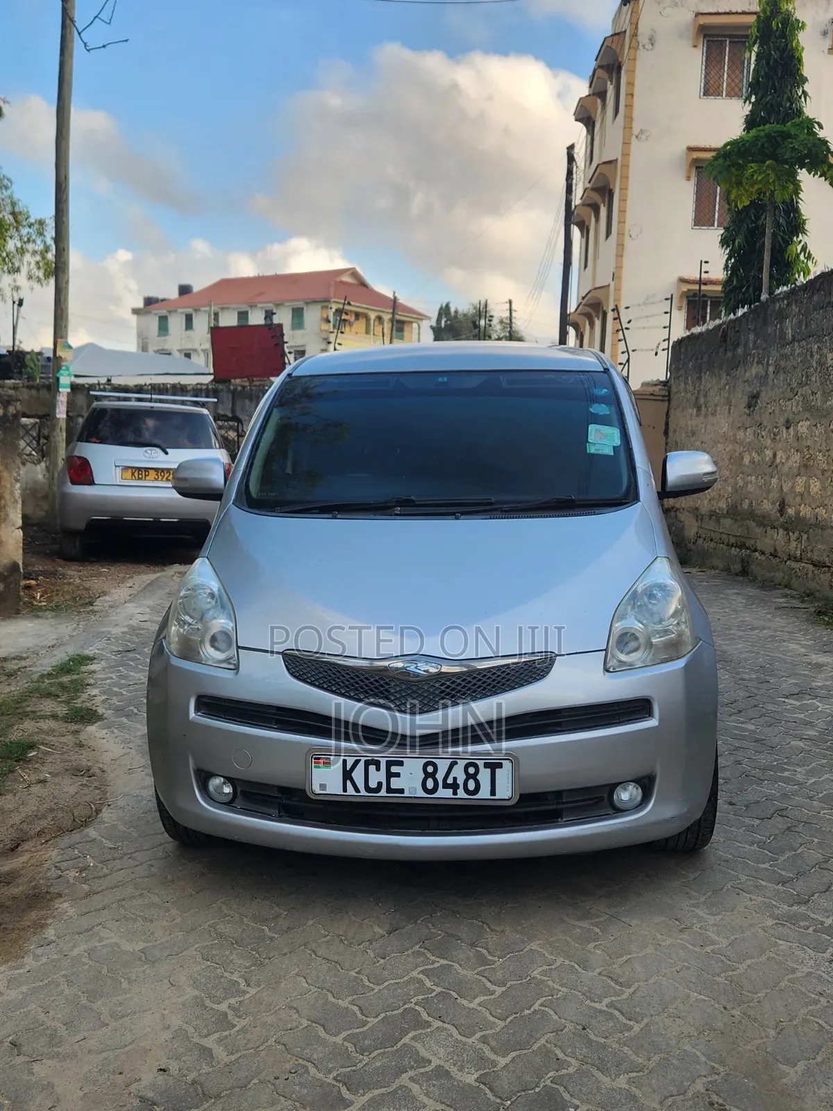 Toyota Ractis 2009 Silver