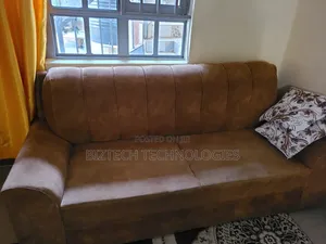 3seeter Sofa