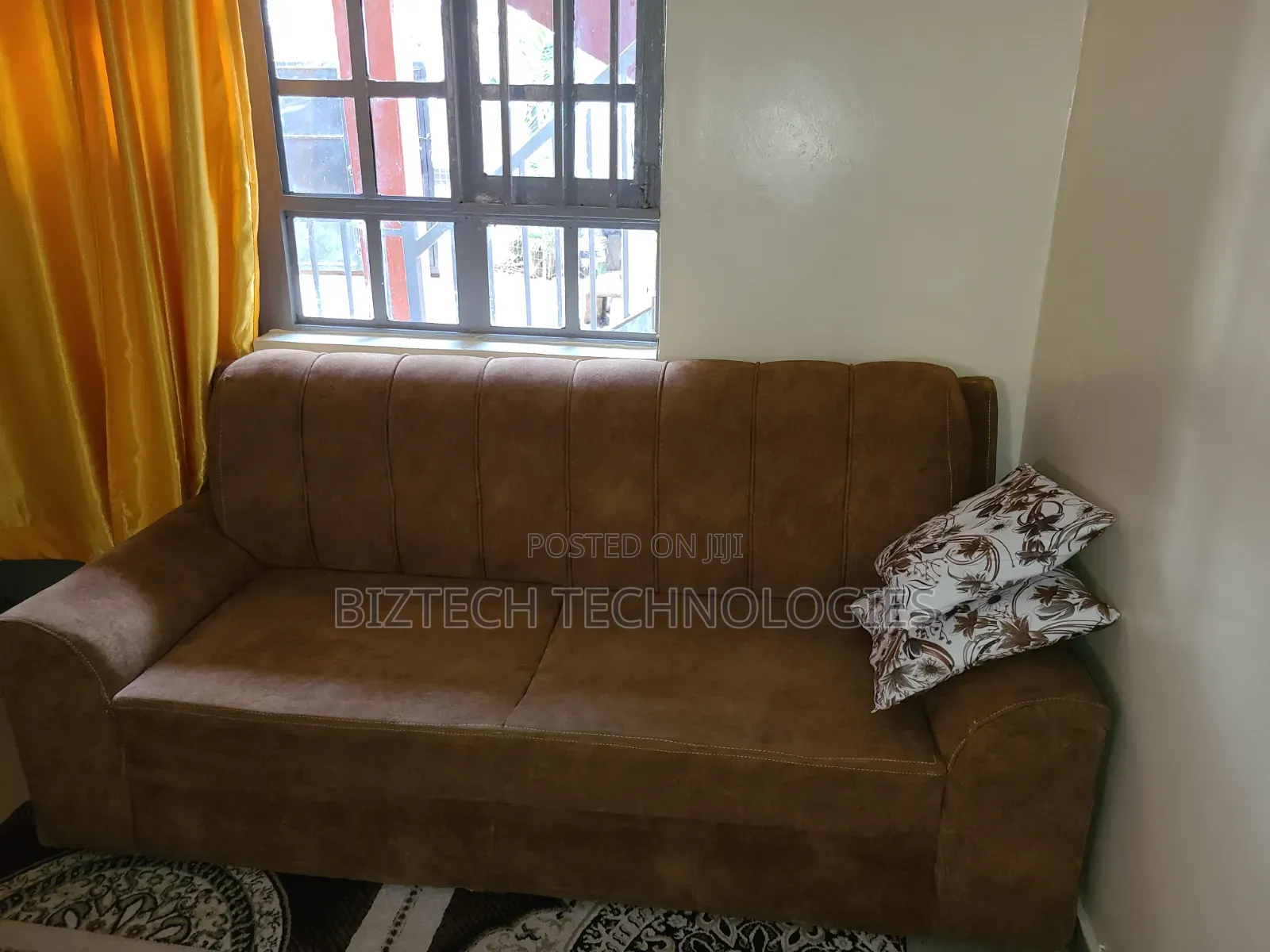 3seeter Sofa