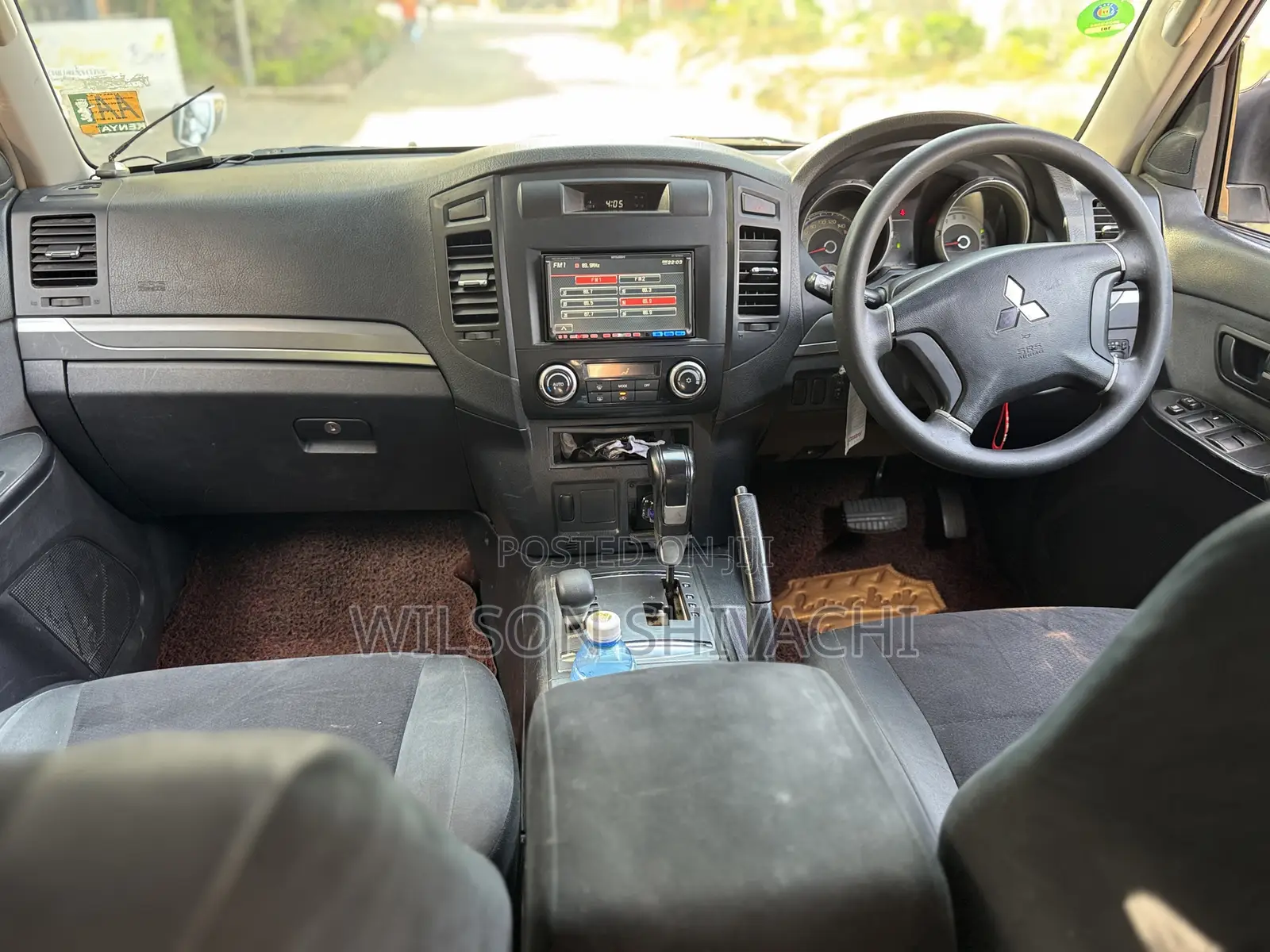 Mitsubishi Pajero 2010 Silver