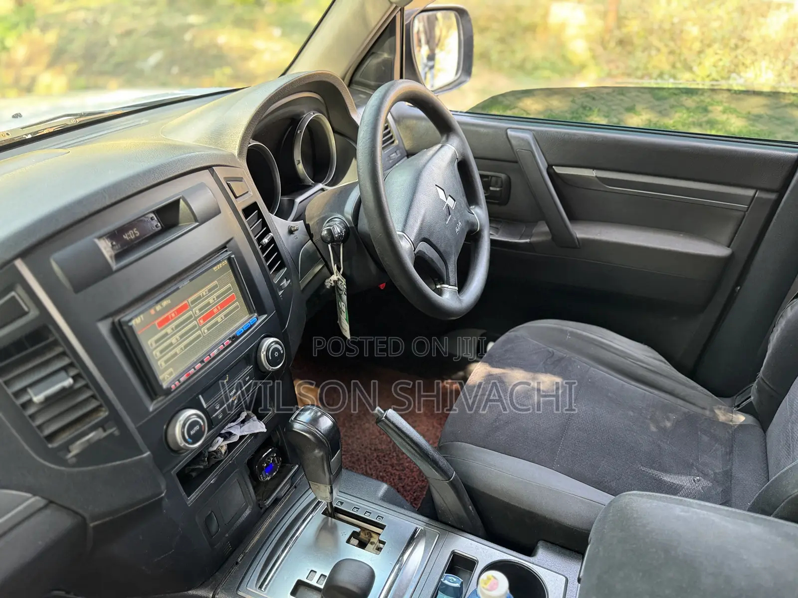 Mitsubishi Pajero 2010 Silver