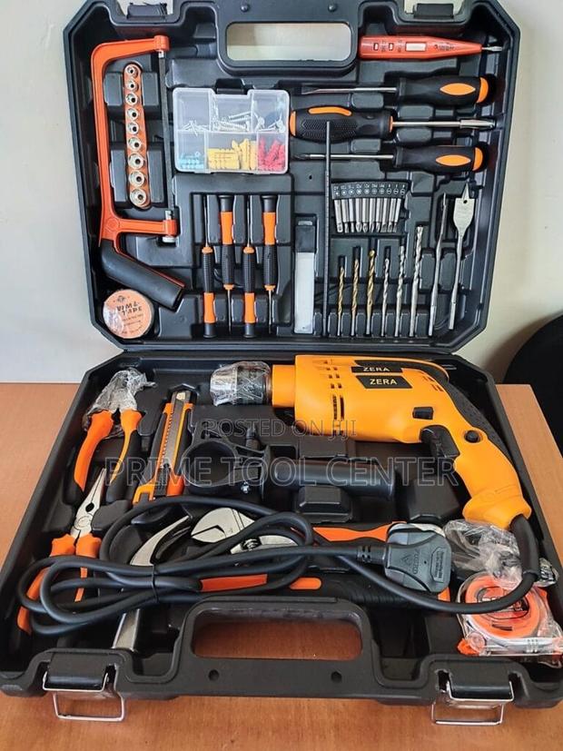 Dera DRILL WITH A TOOL SET 750W