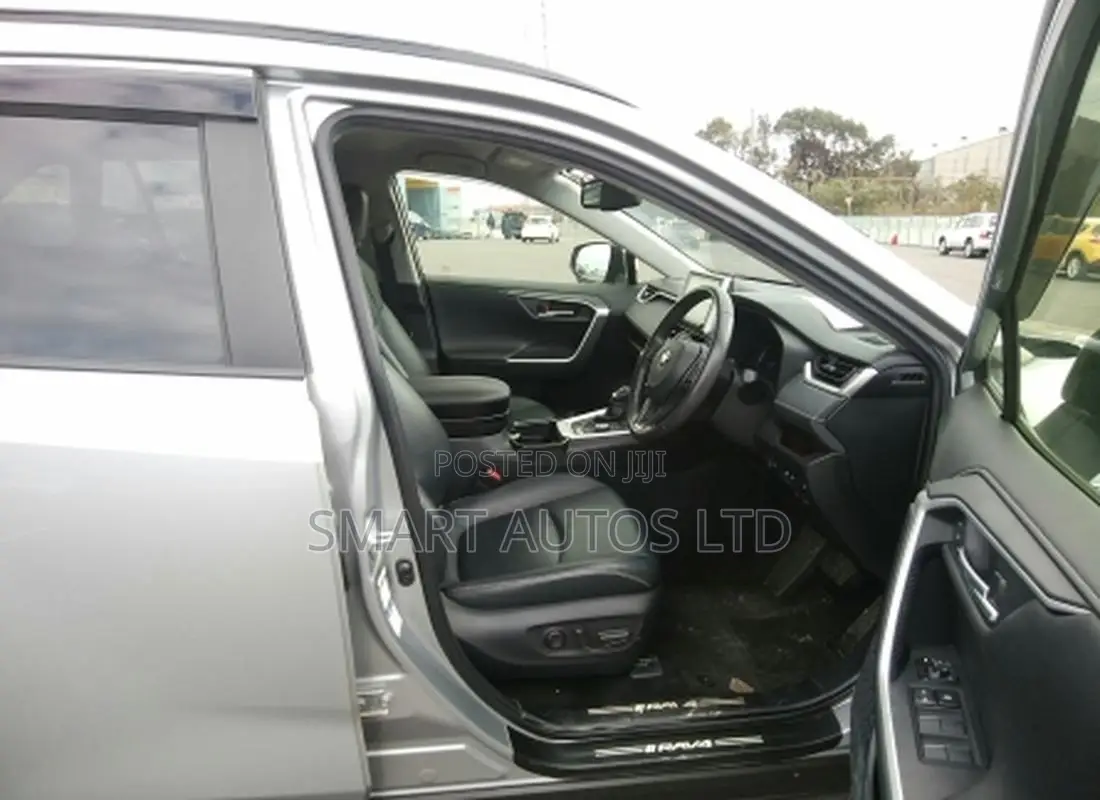 Toyota RAV4 2019 Silver