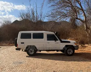 Toyota Land Cruiser 2020 White