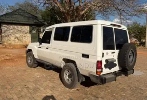 Toyota Land Cruiser 2020 White