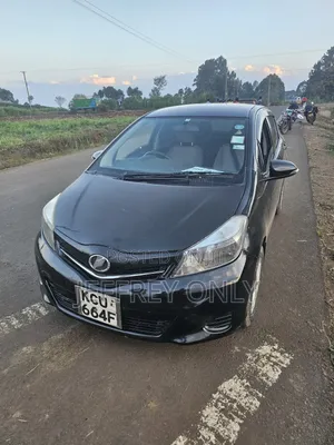 Toyota Vitz 2011 Black