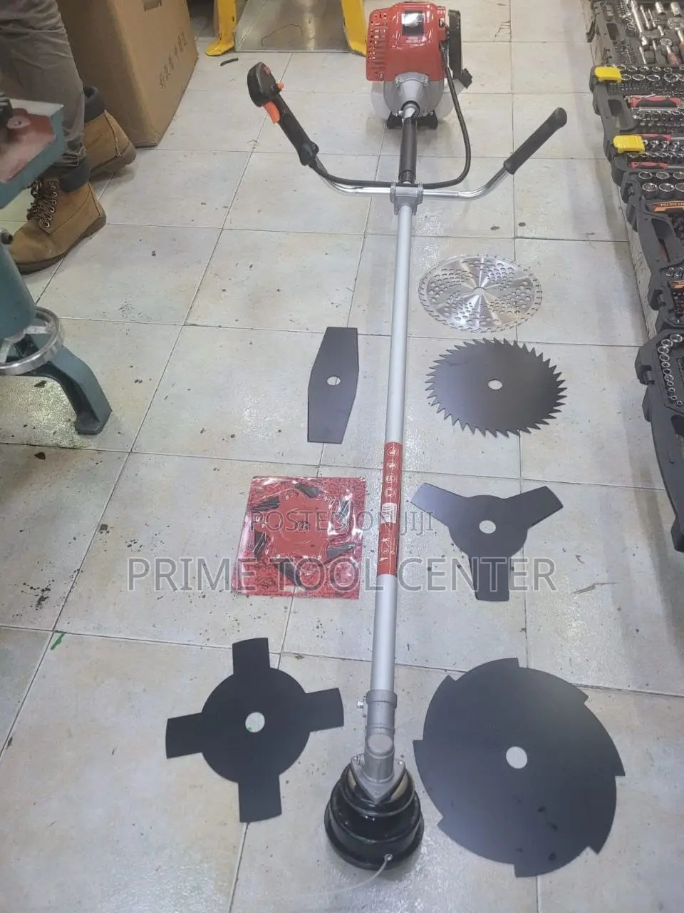 Brush cutter / weeder 4 stroke