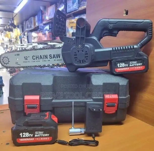 Powerful Cordless chainsaw 12 inch