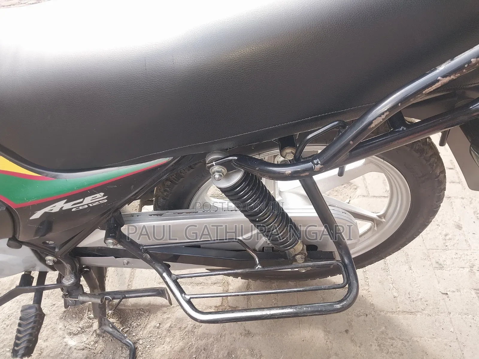 Honda CB 2023 Red