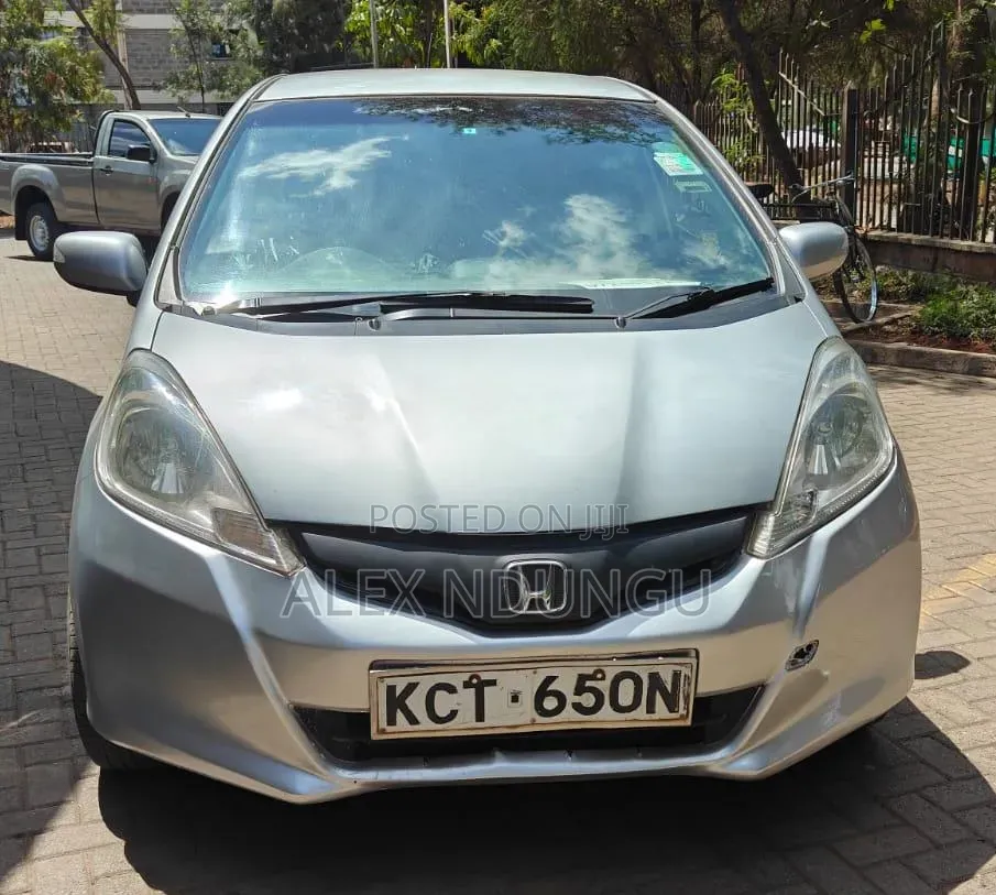 Honda Fit 2012 Silver