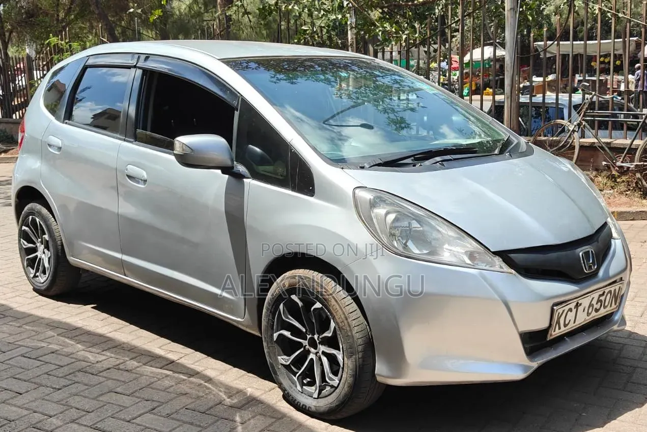 Honda Fit 2012 Silver
