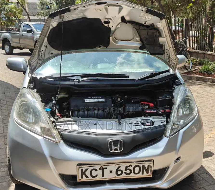 Honda Fit 2012 Silver