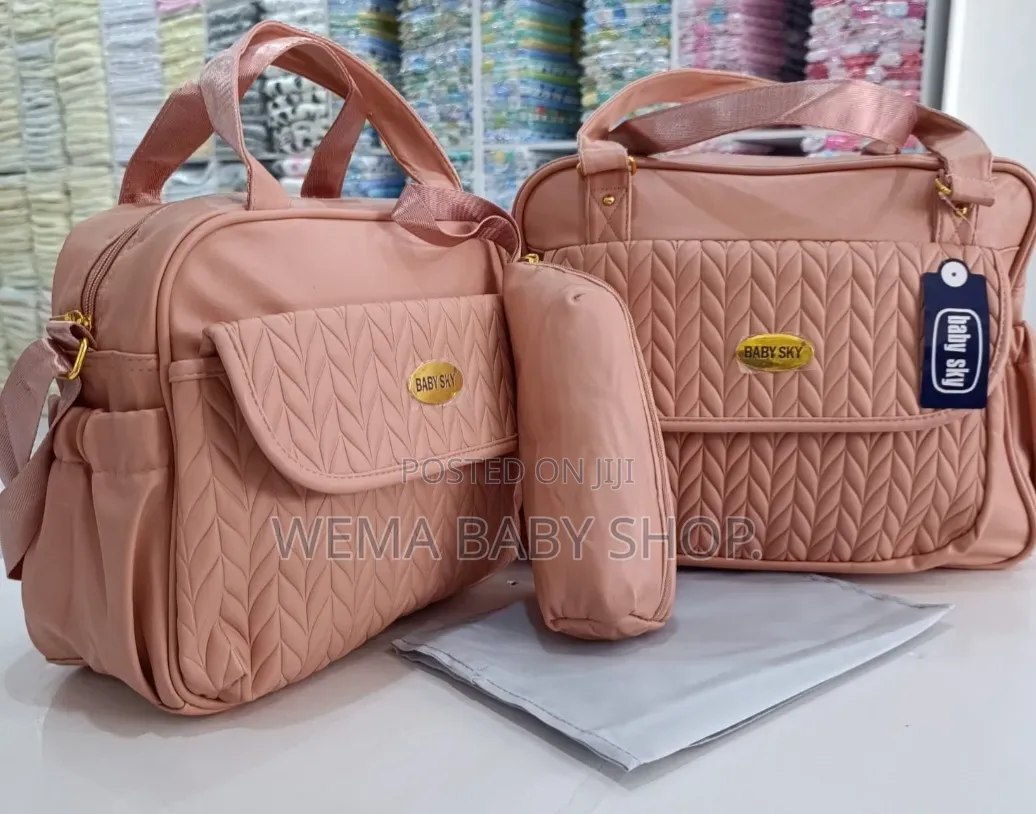 Chicco 4 Piece Baby Diaper Bag Set/With Changing Mat Bottle Holder