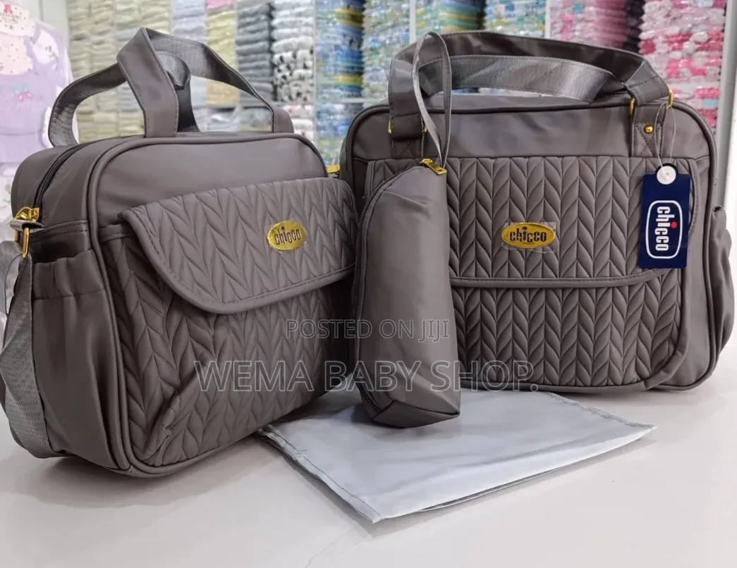Chicco 4 Piece Baby Diaper Bag Set/With Changing Mat Bottle Holder