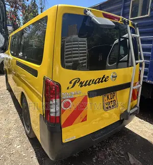Nissan Caravan (Urvan) 2016 Yellow