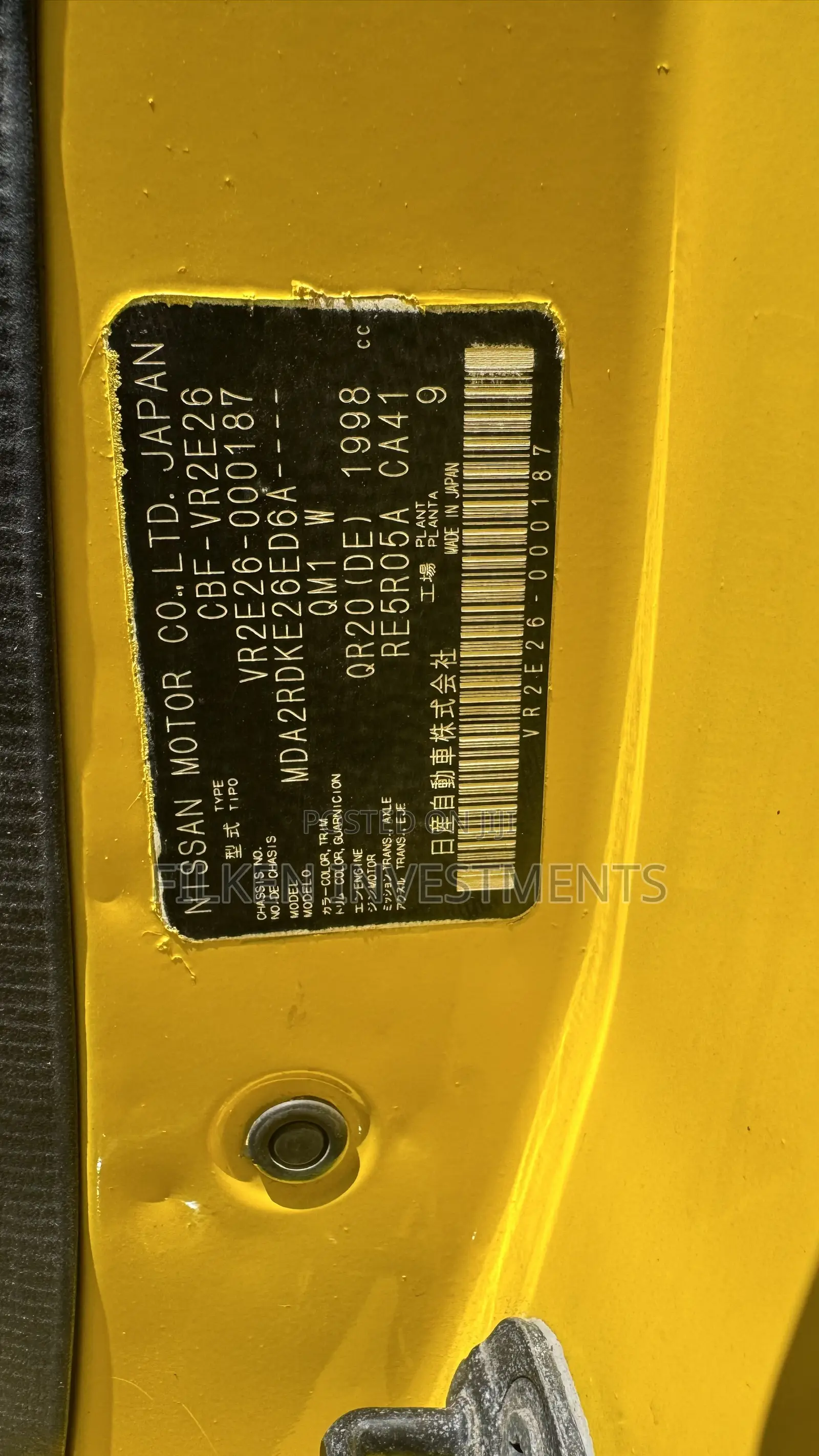 Nissan Caravan (Urvan) 2016 Yellow